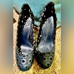 Tory Burch Verity Pump